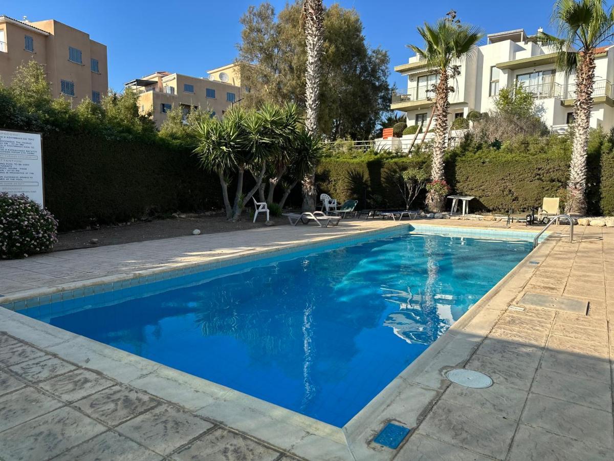 Sea View Apartment Near The Beach Paphos Ngoại thất bức ảnh
