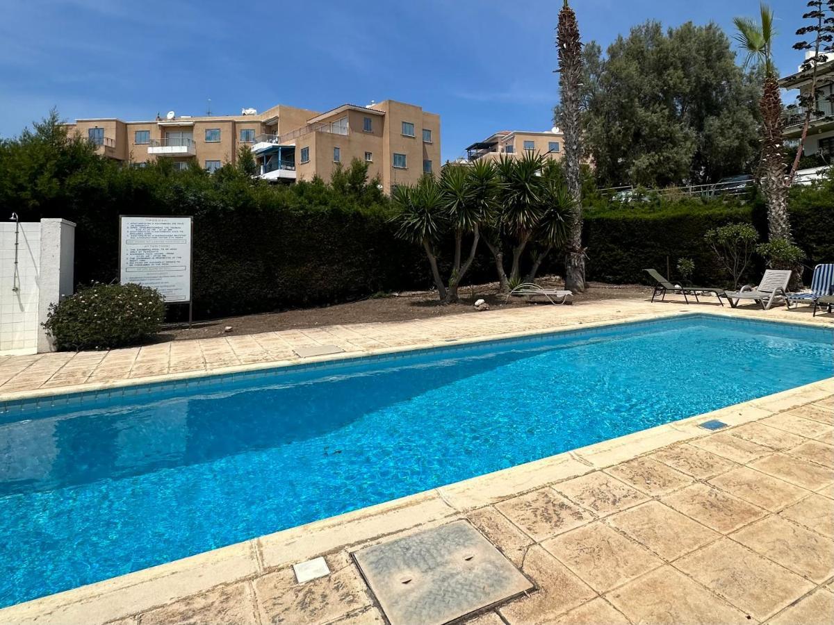 Sea View Apartment Near The Beach Paphos Ngoại thất bức ảnh