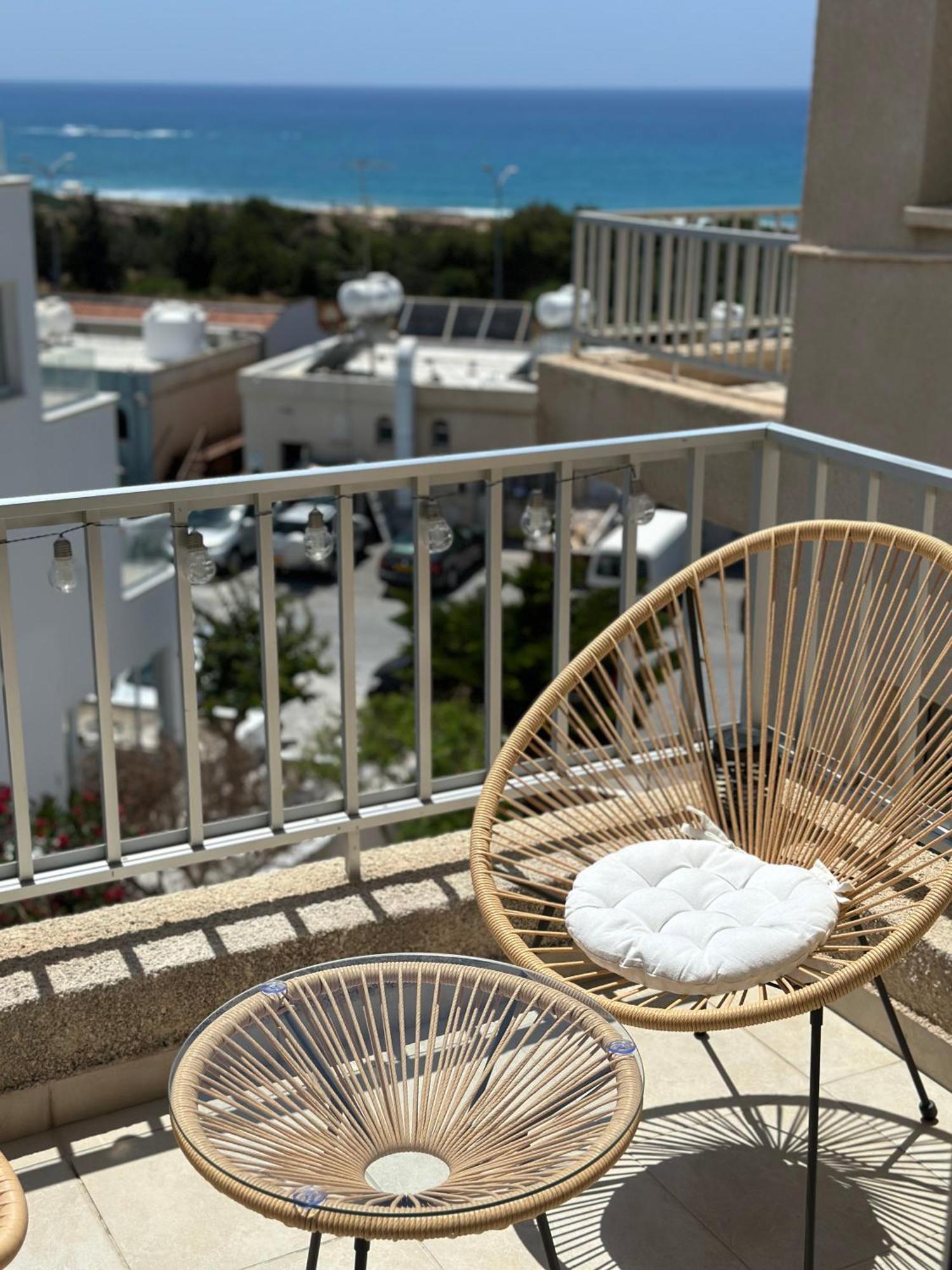 Sea View Apartment Near The Beach Paphos Ngoại thất bức ảnh